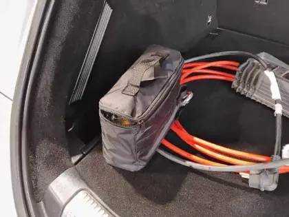 Photo 26 DS DS 7 DS7 Crossback Hybride E-Tense 300 EAT8 4x4 Performance Line+