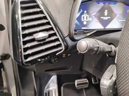 Photo 16 DS DS 7 DS7 Crossback Hybride E-Tense 300 EAT8 4x4 Performance Line+