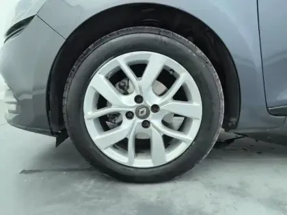 Photo 14 Renault Clio Gén. IV (B98) Ph2 Intens 5