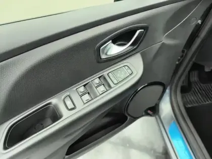 Photo 19 Renault Clio Gén. IV (B98) Ph2 Intens 5