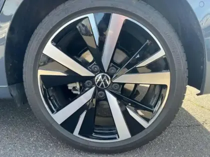 Photo 9 Volkswagen Golf 8 FL 1.5 EHYBRID 204CH DSG6 LIFE PL