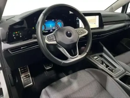 Photo 8 Volkswagen Golf 1.0 eTSI OPF 110 DSG7 Active