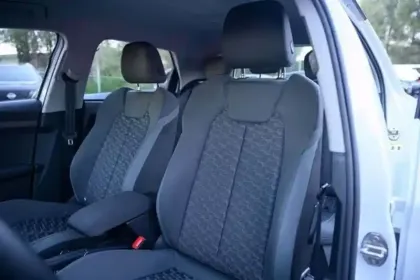 Photo 6 Audi A1 30 TFSI 110 ch S tronic 7 Advanced 2