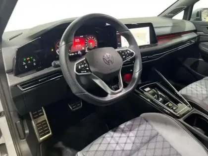 Photo 8 Volkswagen Golf Gén. VIII Ph1 R-Line 5