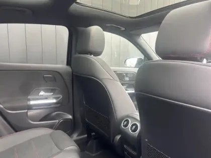 Photo 55 Mercedes GLA 200 d AMG Line