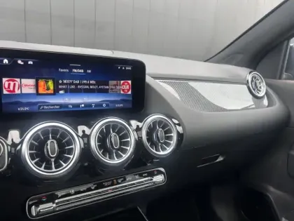 Photo 50 Mercedes GLA 200 d AMG Line