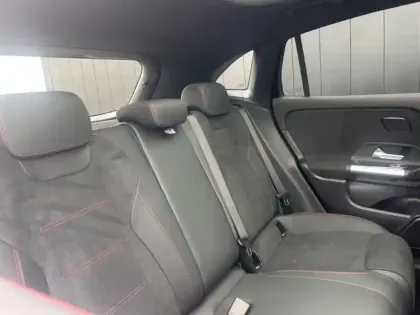 Photo 54 Mercedes GLA 200 d AMG Line