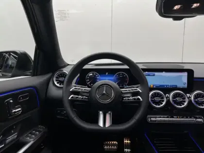 Photo 19 Mercedes GLB 200 d AMG Line