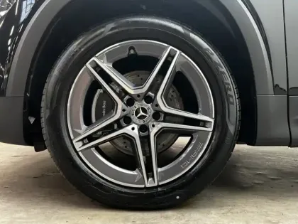 Photo 8 Mercedes GLB 200 d AMG Line