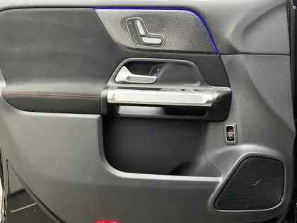 Photo 18 Mercedes GLB Gén. I (X247) Ph2 AMG Line 5