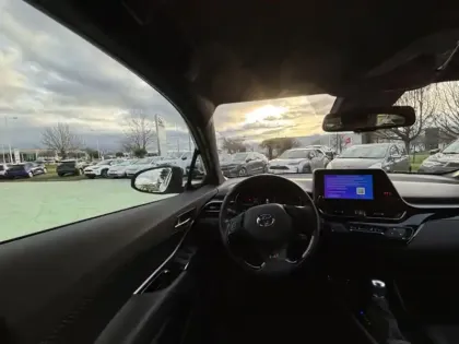 Photo 11 Toyota C-HR 1.8 Hybride 122 GR Sport