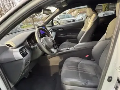 Photo 18 Toyota C-HR 1.8 Hybride 122 GR Sport