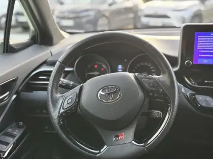 Photo 12 Toyota C-HR 1.8 Hybride 122 GR Sport