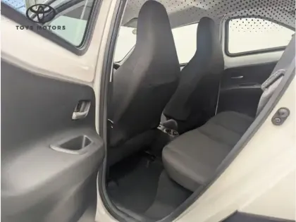 Photo 18 Toyota Aygo 1.0 VVT-i 72 Dynamic S-CVT