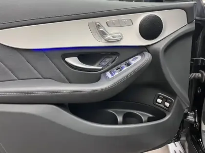 Photo 16 Mercedes Classe GLC 300e 4MATIC AMG Line