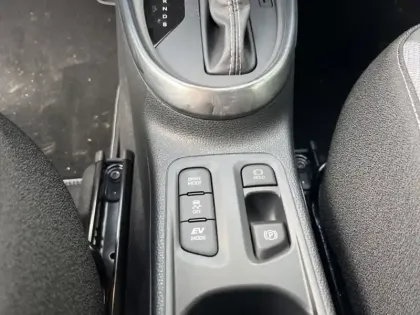 Photo 21 Toyota Aygo Hybride 116h GR Sport CROSSOVER SP