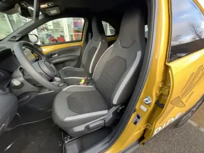 Photo 11 Toyota Aygo Hybride 116h GR Sport CROSSOVER SP