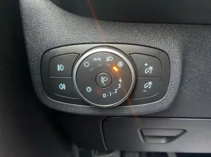 Photo 17 Ford Fiesta 1.1 75ch Connect Business Nav 5p