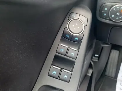 Photo 5 Ford Fiesta 1.1 75ch Connect Business Nav 5p