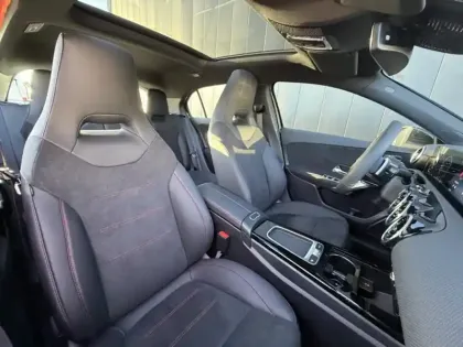 Photo 17 Mercedes Classe A 200 d Star Edition