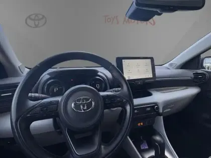 Photo 8 Toyota Yaris Hybride 116h Iconic