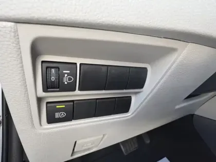 Photo 14 Toyota Yaris Hybride 116h Iconic