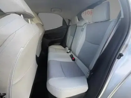 Photo 10 Toyota Yaris Hybride 116h Iconic