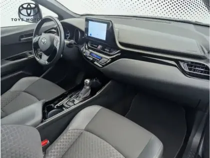 Photo 8 Toyota C-HR Hybrid Edition 1.8 122 ch