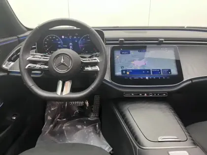 Photo 20 Mercedes Classe E Berline 220 d AMG Line