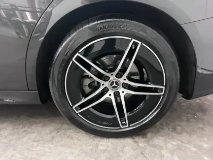 Photo 8 Mercedes Classe E Berline 220 d AMG Line