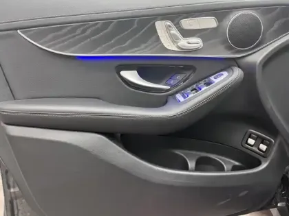 Photo 12 Mercedes Classe GLC SUV 300e 4MATIC Business Line