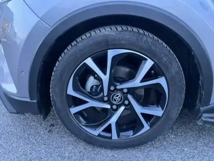 Photo 23 Toyota C-HR 1.8 HYBRIDE 122 GRAPHIC