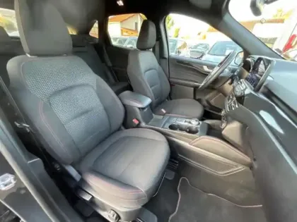 Photo 10 Ford Kuga Gén. III Ph1 ST-Line Business 5