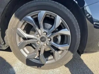 Photo 8 Ford Focus  1.0 Flexifuel mHEV 125 ch ST-Line X Powershift