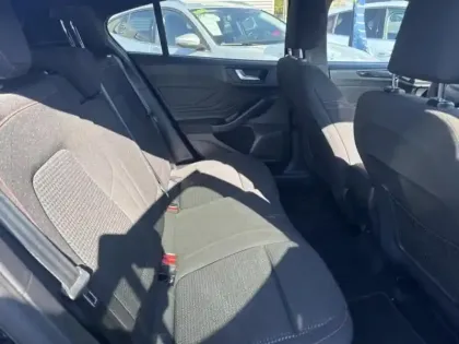 Photo 11 Ford Focus  1.0 Flexifuel mHEV 125 ch ST-Line X Powershift