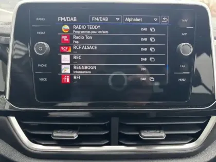 Photo 13 Volkswagen T-roc  1.5 TSI Evo2 150ch R-Line Edition DSG7