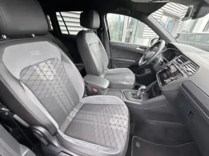 Photo 8 Volkswagen Tiguan  2.0 TDI 150ch R-Line DSG7