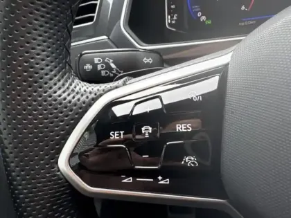 Photo 11 Volkswagen Tiguan  2.0 TDI 150ch R-Line DSG7