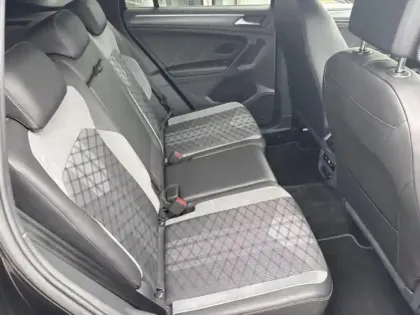 Photo 9 Volkswagen Tiguan  2.0 TDI 150ch R-Line DSG7