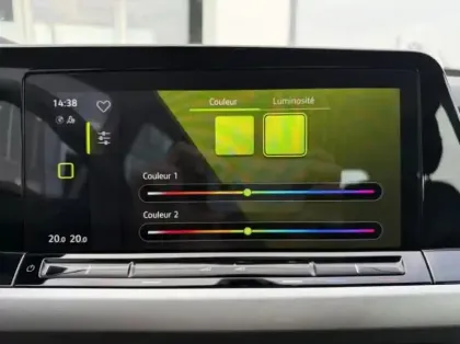 Photo 9 Volkswagen Golf  1.0 eTSI OPF 110ch Life Plus DSG7