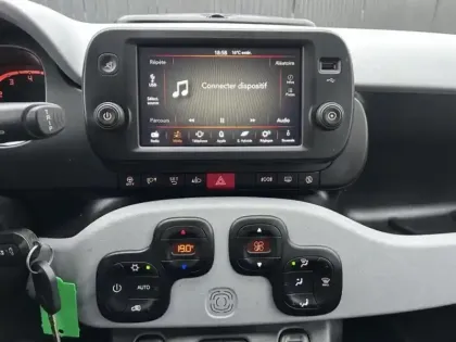 Photo 10 Fiat Panda  1.0 70ch BSG S&S  Cross