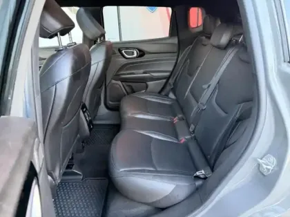 Photo 9 Jeep Compass  1.3 Turbo T4 240ch PHEV 4xe S AT6 eAWD