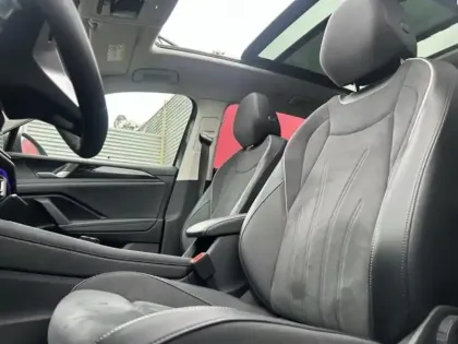 Photo 7 Volkswagen Tiguan  1.5 eHybrid 204ch Elegance DSG6