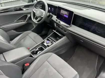 Photo 5 Volkswagen Tiguan  1.5 eHybrid 204ch Elegance DSG6