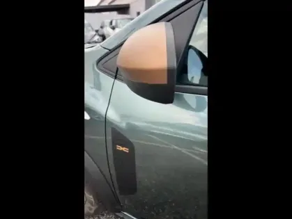 Photo 12 Dacia Jogger  1.6 hybrid 140ch Extreme 5 places -24