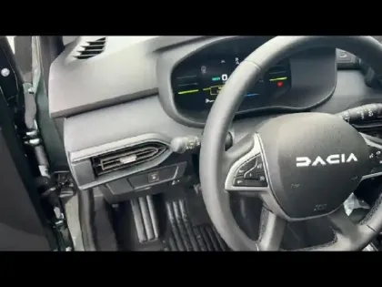 Photo 7 Dacia Jogger  1.6 hybrid 140ch Extreme 5 places -24