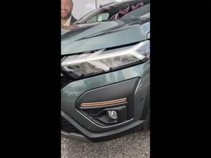 Photo 14 Dacia Jogger  1.6 hybrid 140ch Extreme 5 places -24