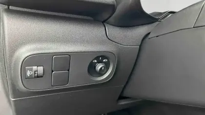 Photo 16 Citroën C3  PureTech 83 S&S BVM5