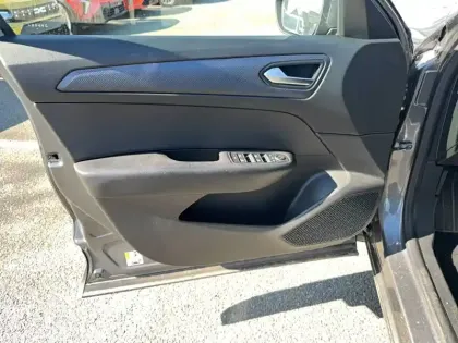 Photo 10 Renault Arkana  mild hybrid 140 EDC FAP - 22