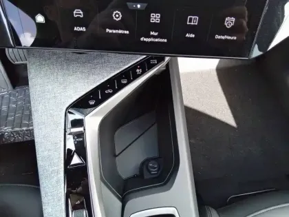 Photo 22 Peugeot 3008  Hybrid 136 e-DCS6